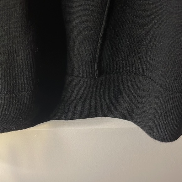 Mens ribbed crew neck sweater with leather details - Picture 10 of 11